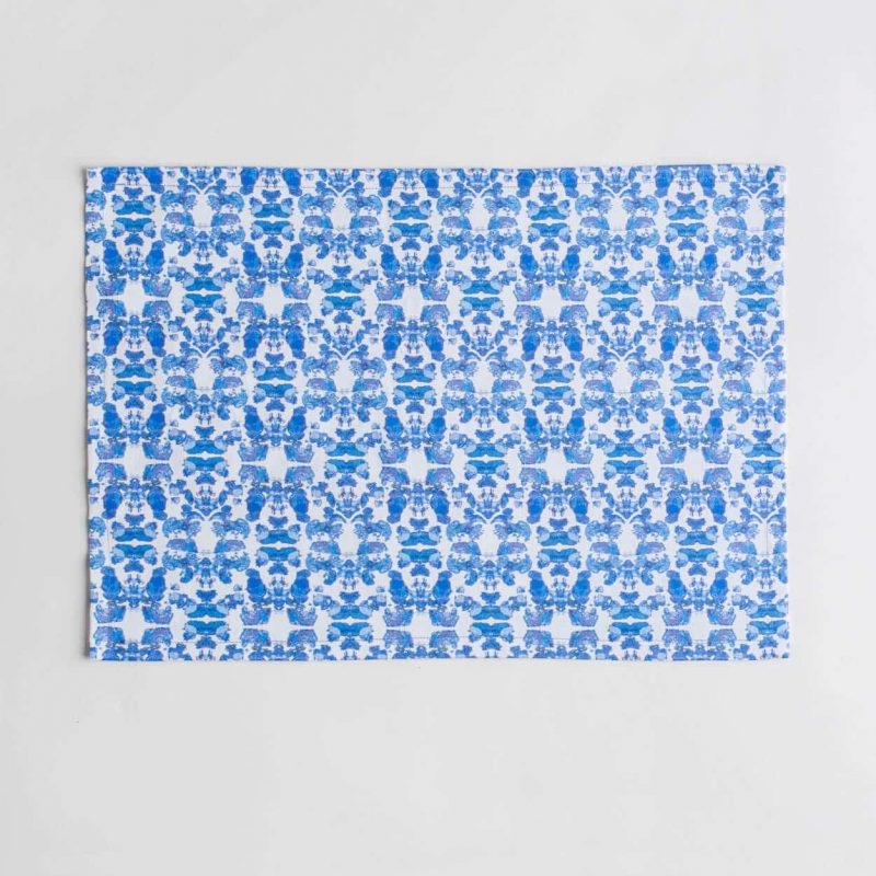Luxury organic abstract tessellating floral blue placemat face