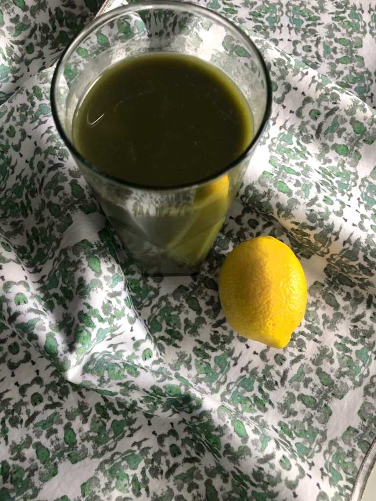 Green Juice with Lemon