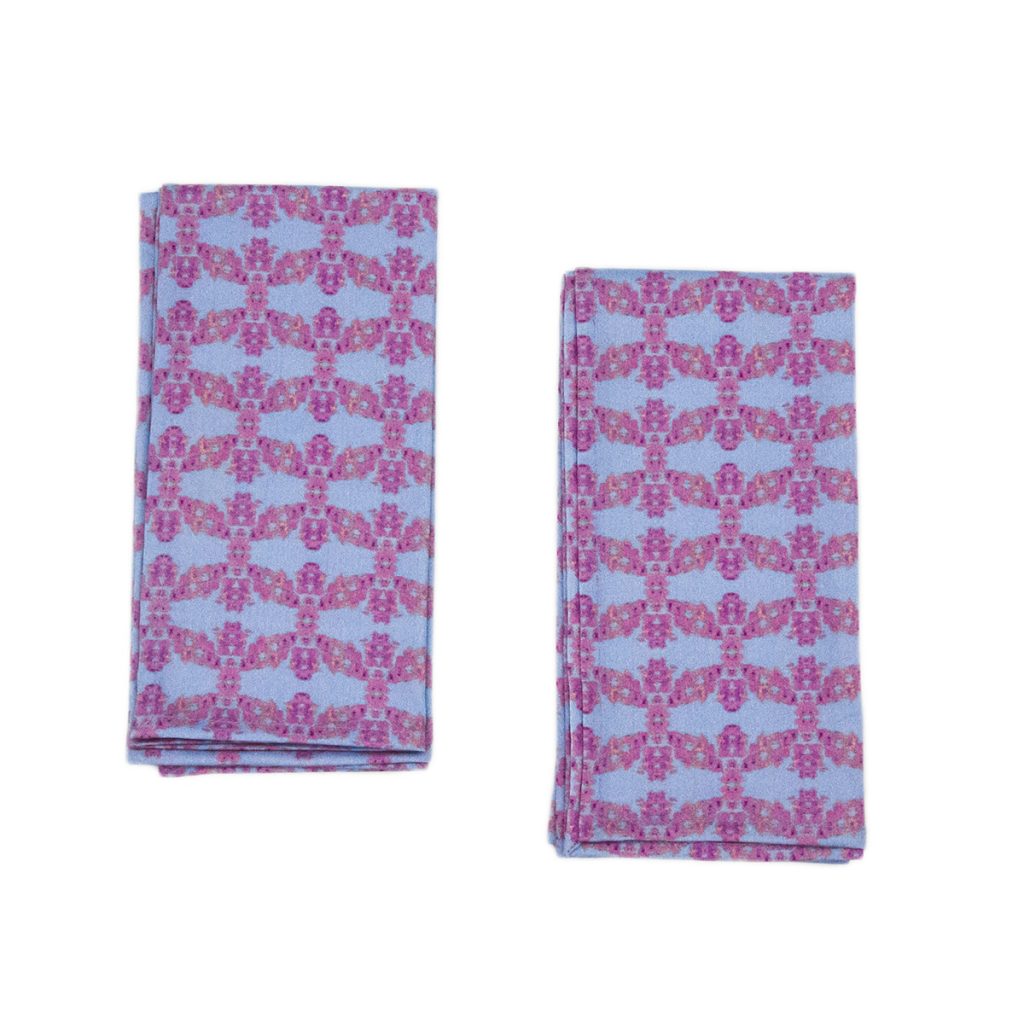blue and pink napkins