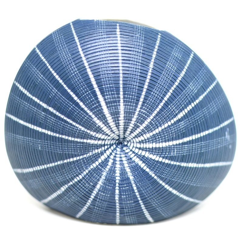 seashell shaped vase blue and white pattern